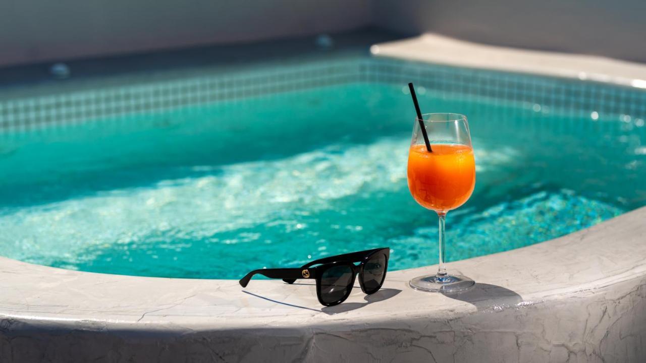 Neoma Luxury Suites カルテラドス エクステリア 写真