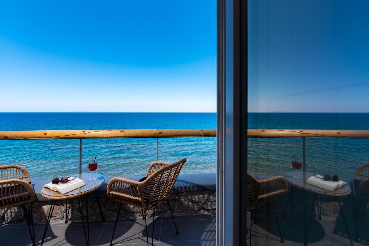 Neoma Luxury Suites カルテラドス エクステリア 写真