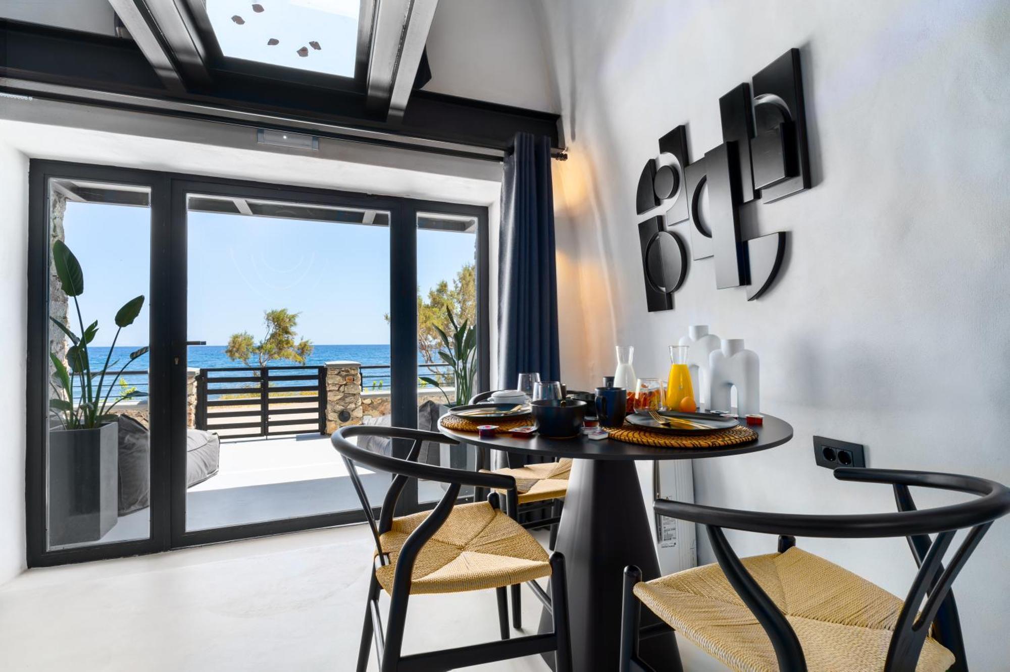 Neoma Luxury Suites カルテラドス エクステリア 写真